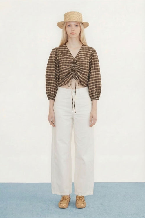 BLUSA CON CUELLO DE PICO A CUADROS