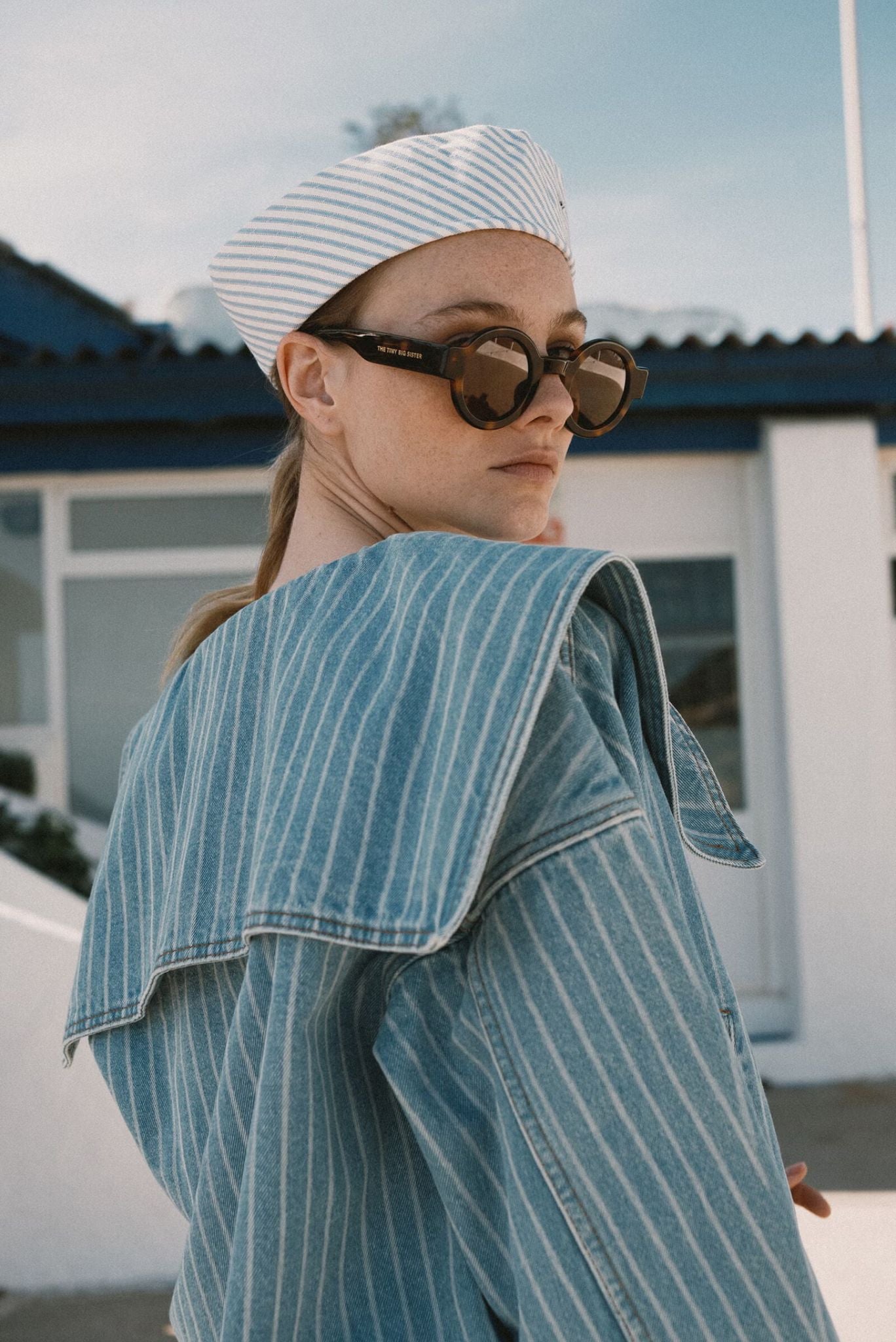 CHAQUETA CON CUELLO A RAYAS