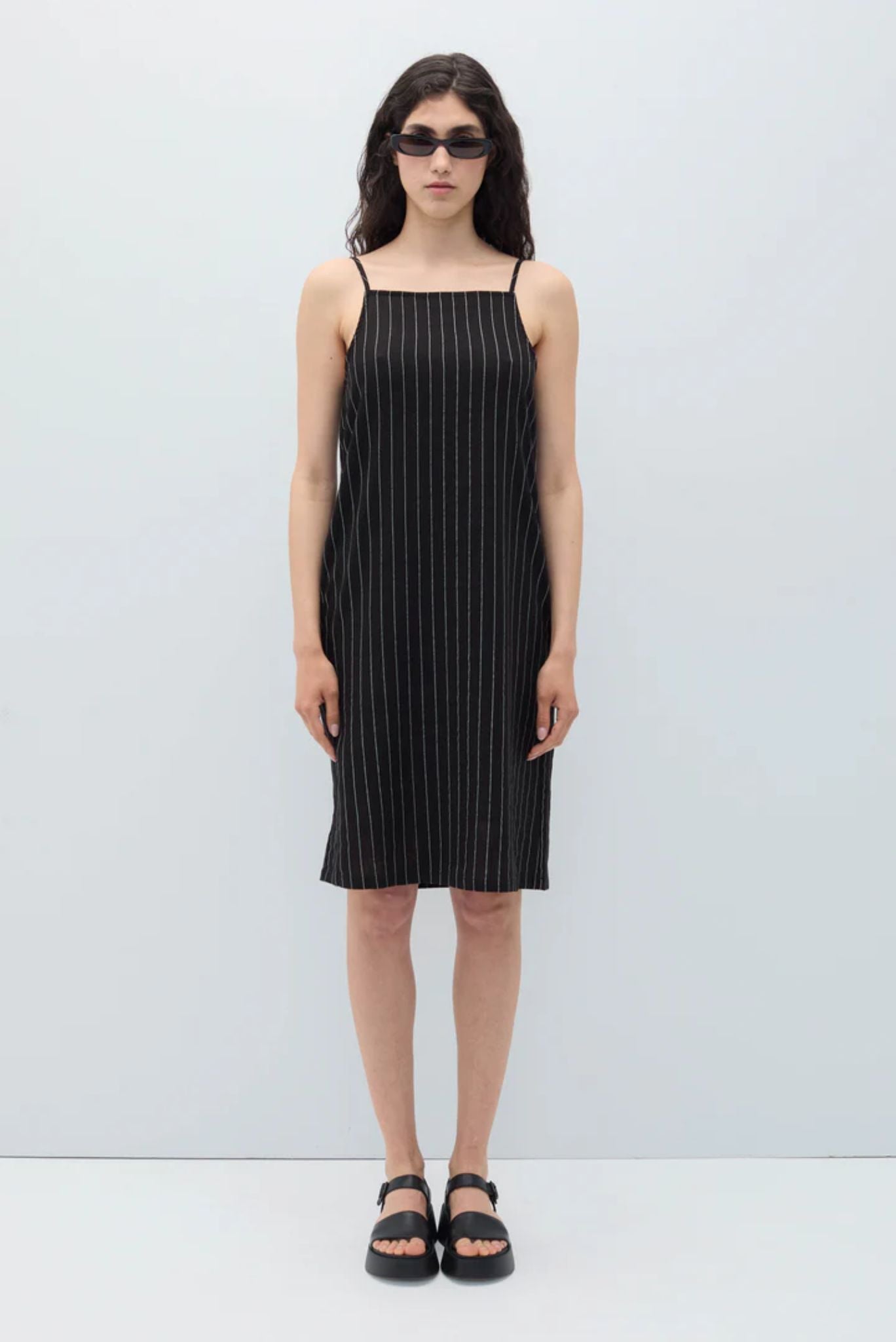 Vestido Trena - Negro