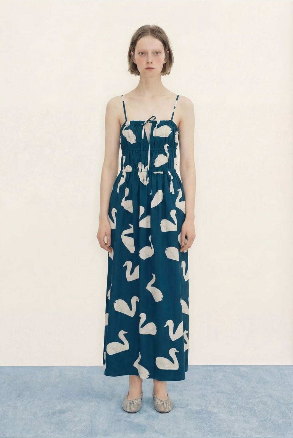 VESTIDO DE TIRANTES SWANS