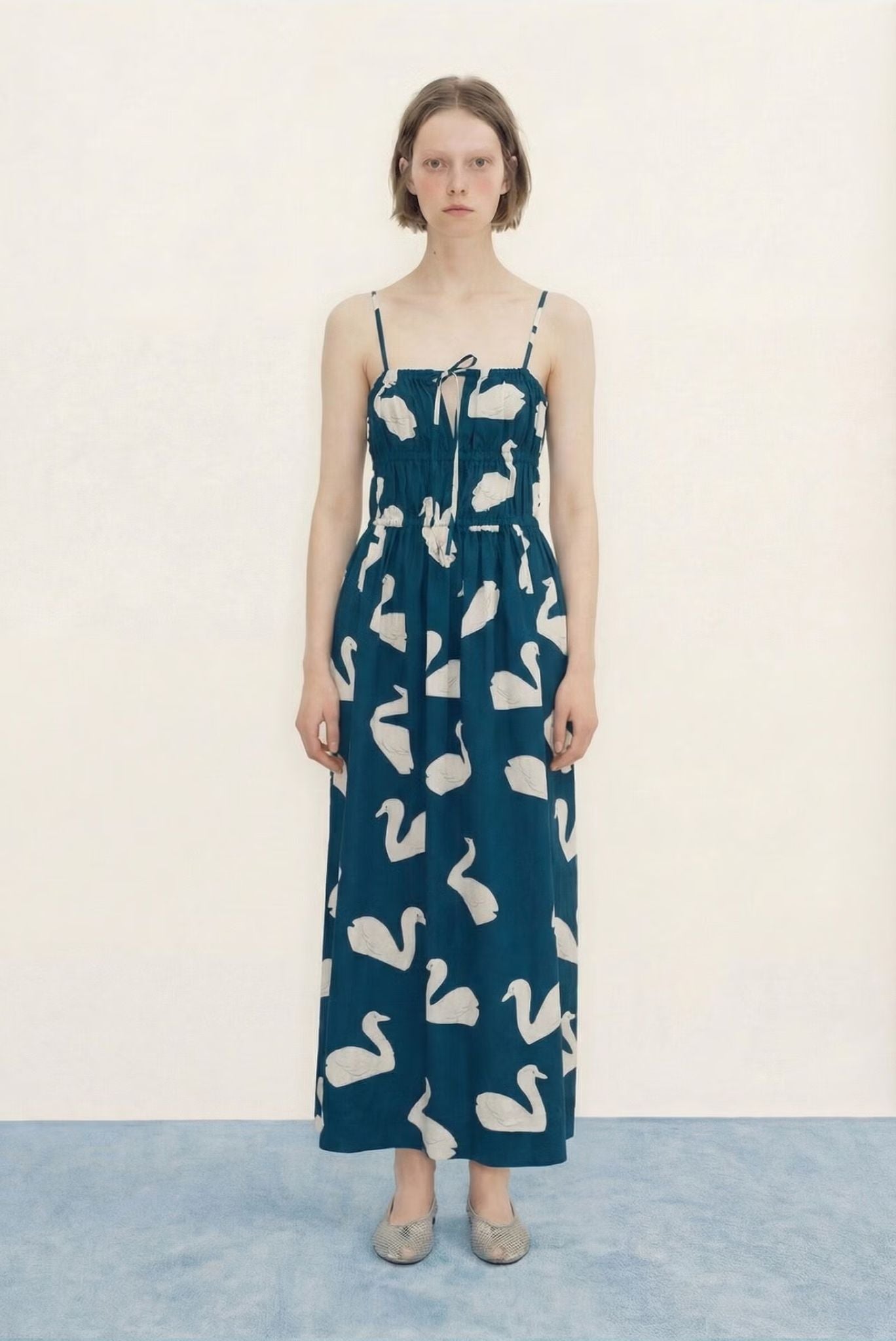 VESTIDO DE TIRANTES SWANS