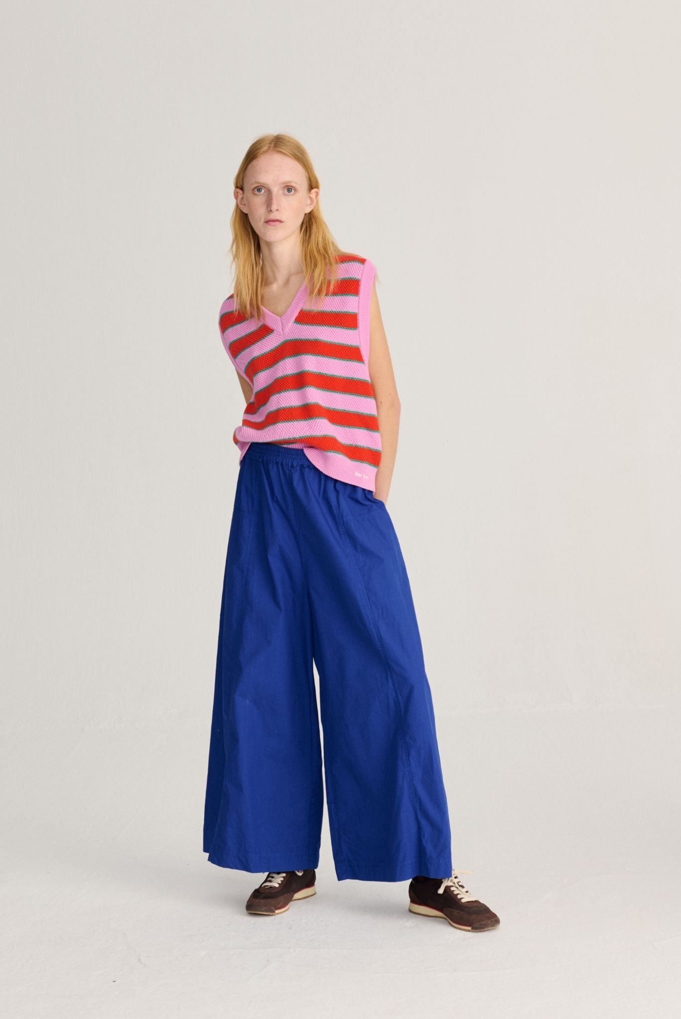 Chaleco de escote en V a rayas