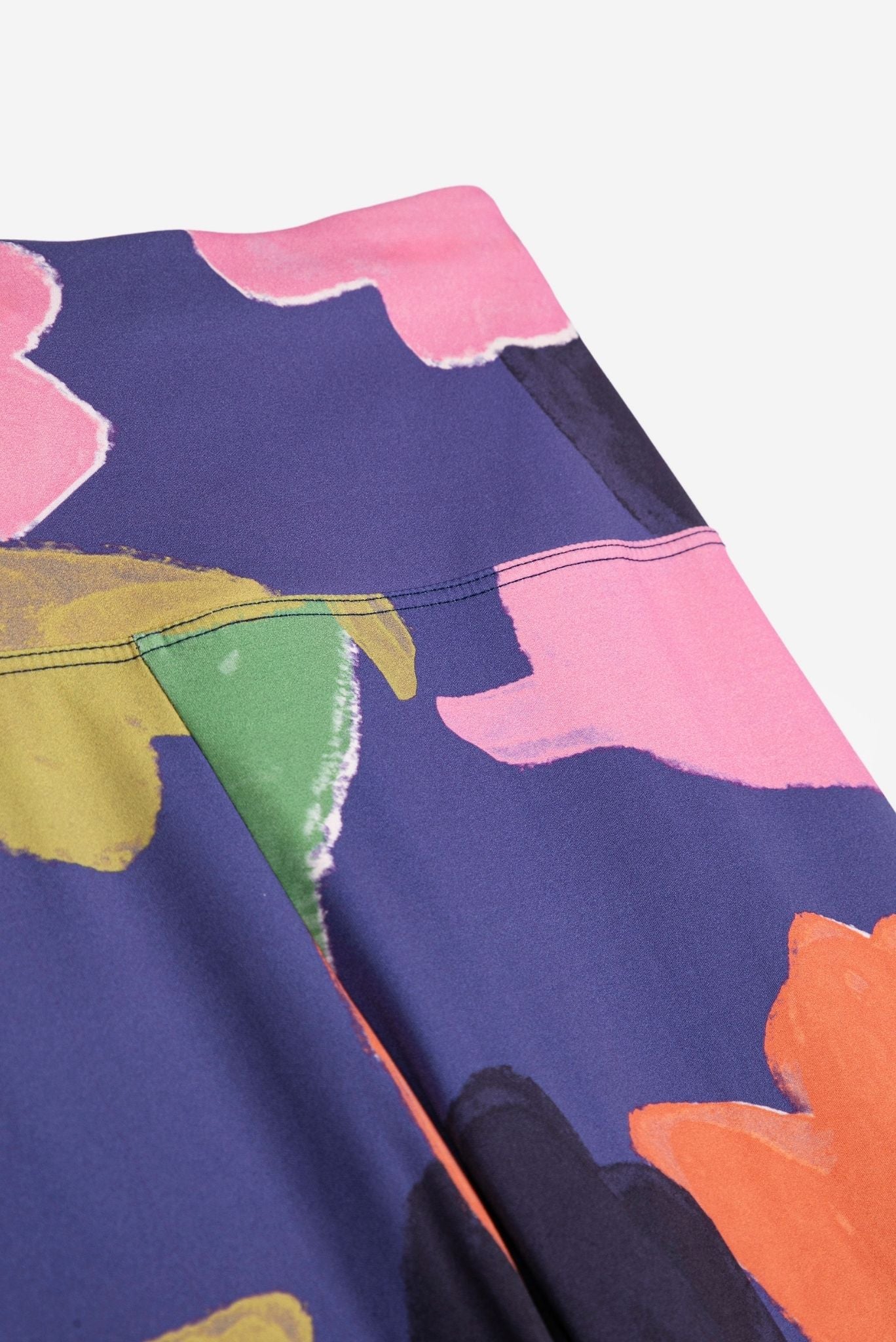 Leggings deportivas con patrón de colores floridos